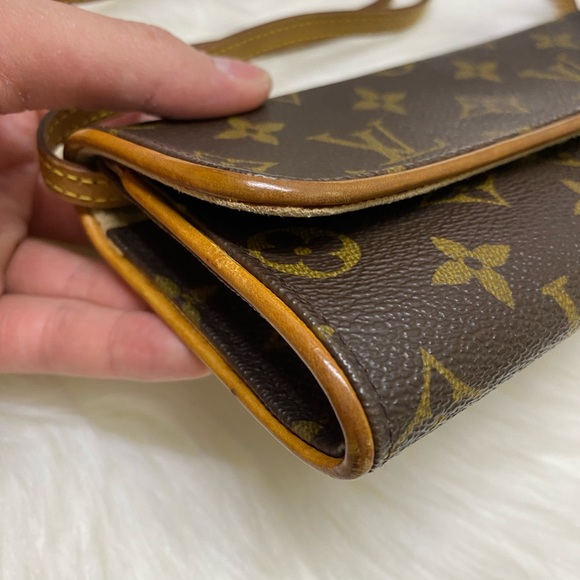 Authentic vintage Louis Vuitton pochette twin PM - Picture 3 of 10